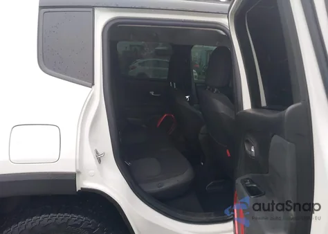 2016 Jeep Renegade Trailhawk z USA, uszkodzony, nr VIN ZACCJBCT6GPE35329